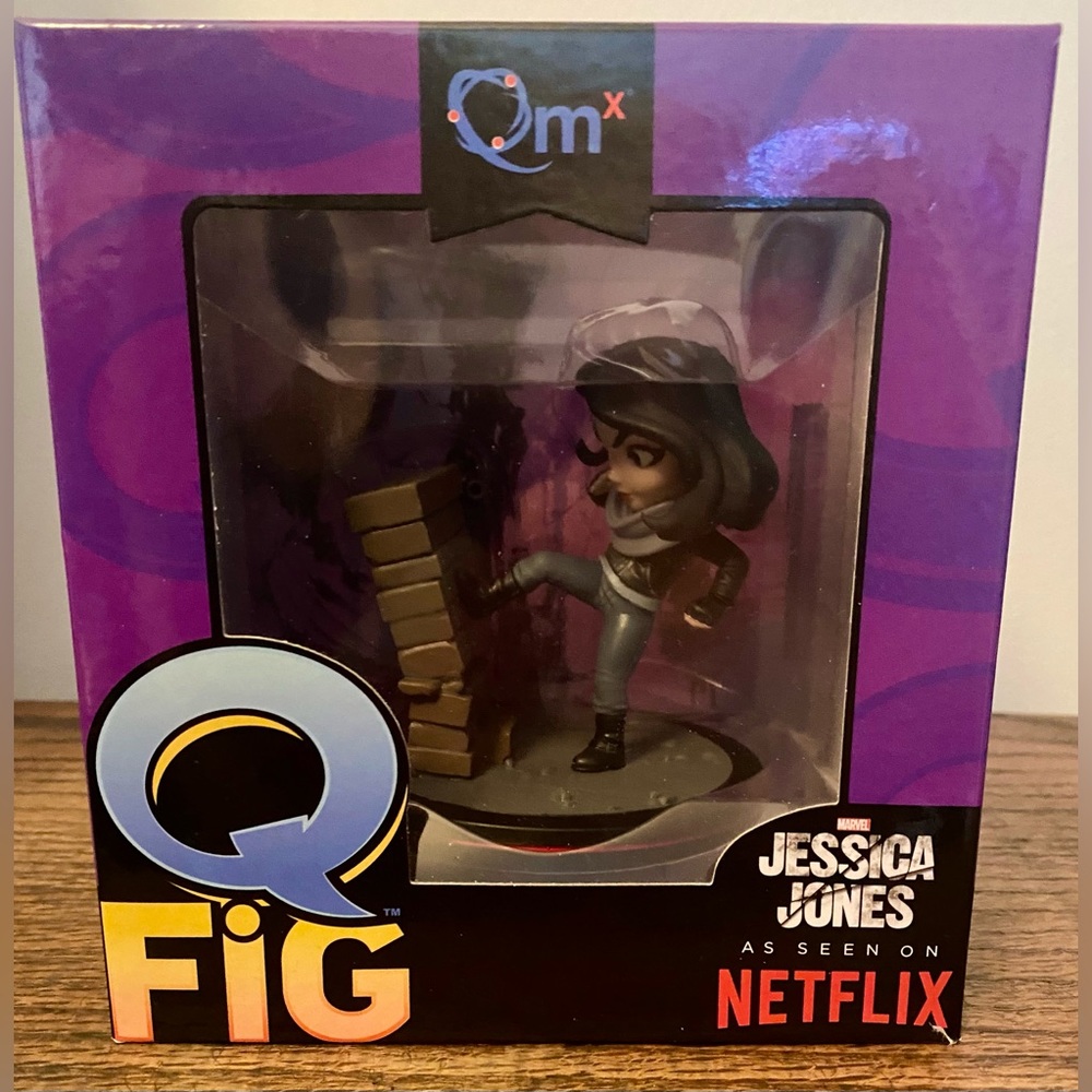 Q Fig Jessica Jones Figure New In Box